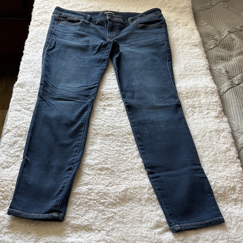 Express Women’s Dark Indigo Straight Leg Jeans